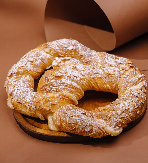 Pretzel cu plombir si migdale